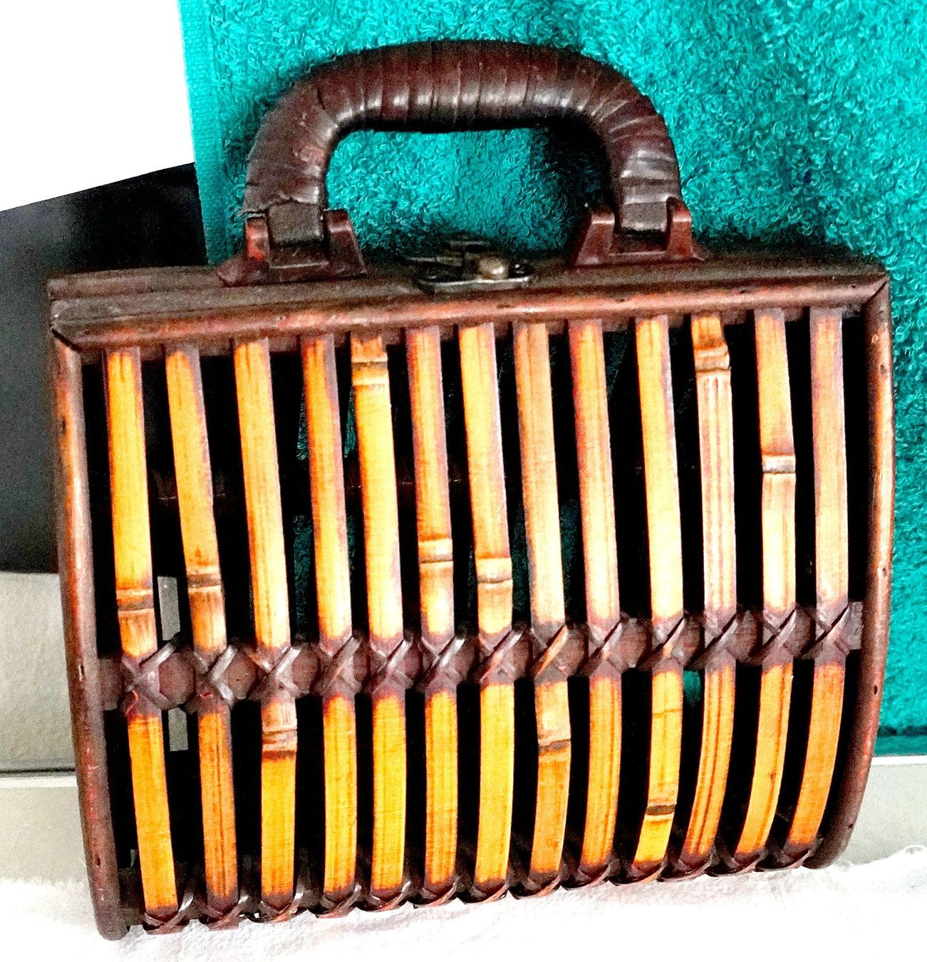 Taschen für Damen: Damen-Handtasche Holz Bambus neu – Gebraucht aus Baar von 2cvbaar 5