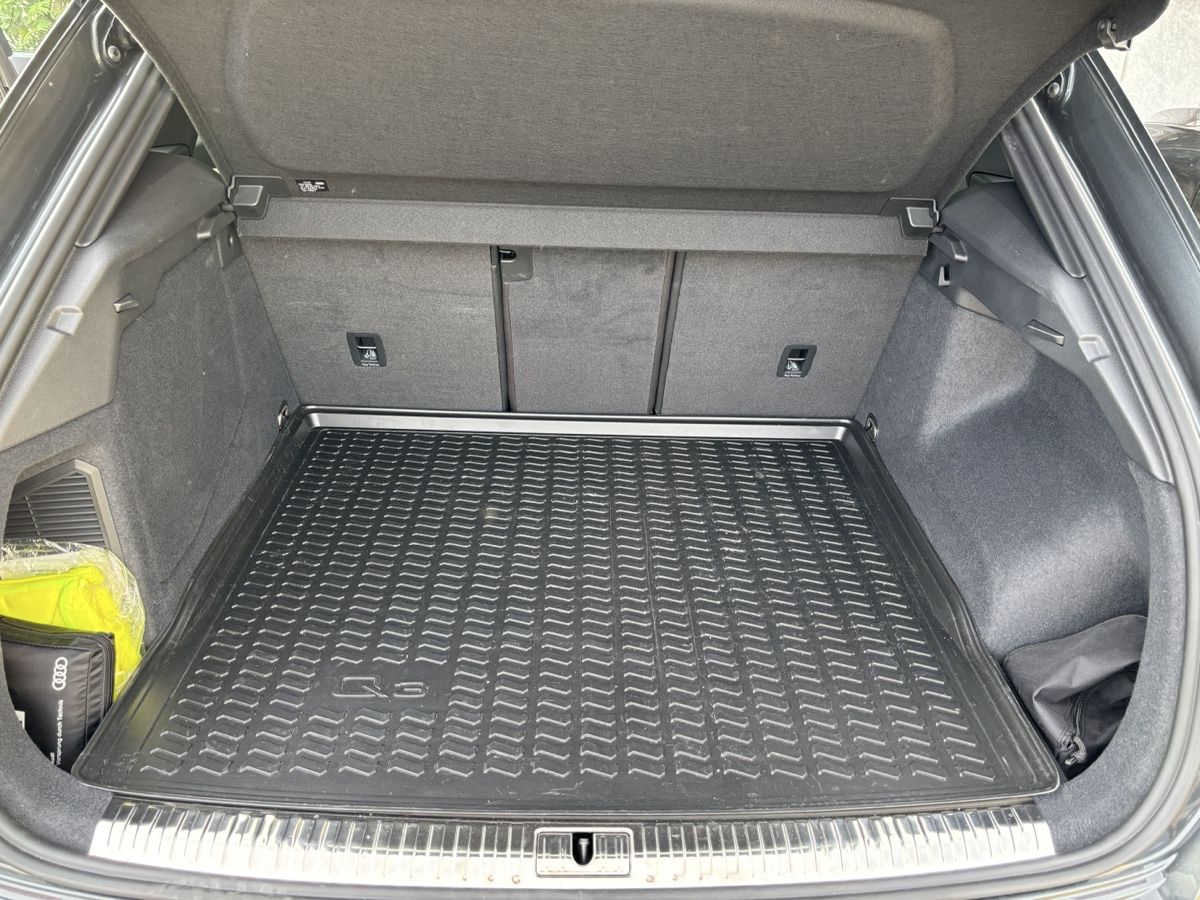 Audi Tappeti & Tappetini: Audi Kofferraummatte Q3 (F3) – Usato da Stadel venduto da ker_fdh5