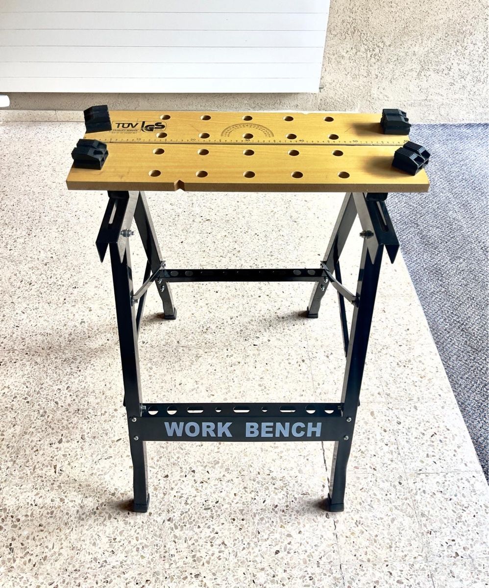Banchi da lavoro: Établi étau pliant et portable – Usato da Gerolfingen venduto da Dodging