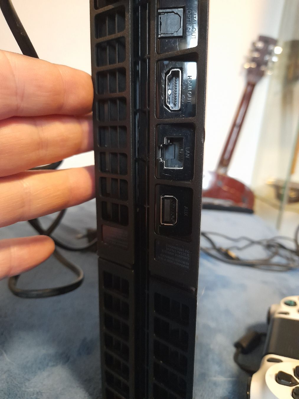 Sony Console: ps4 mit controller – Usato da Winterthur venduto da SchlaubiGo 1