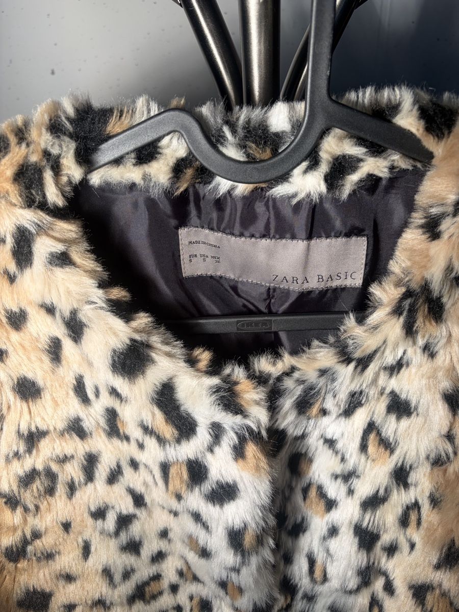 Zara Cappotti: Zara Basic Kunstfellmantel Leopardenmuster Grösse S – Nuovo (secondo la descrizione) da Büsserach venduto da SalebyGianni 1