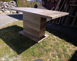 Table d’intérieur en bois plaqué neuve