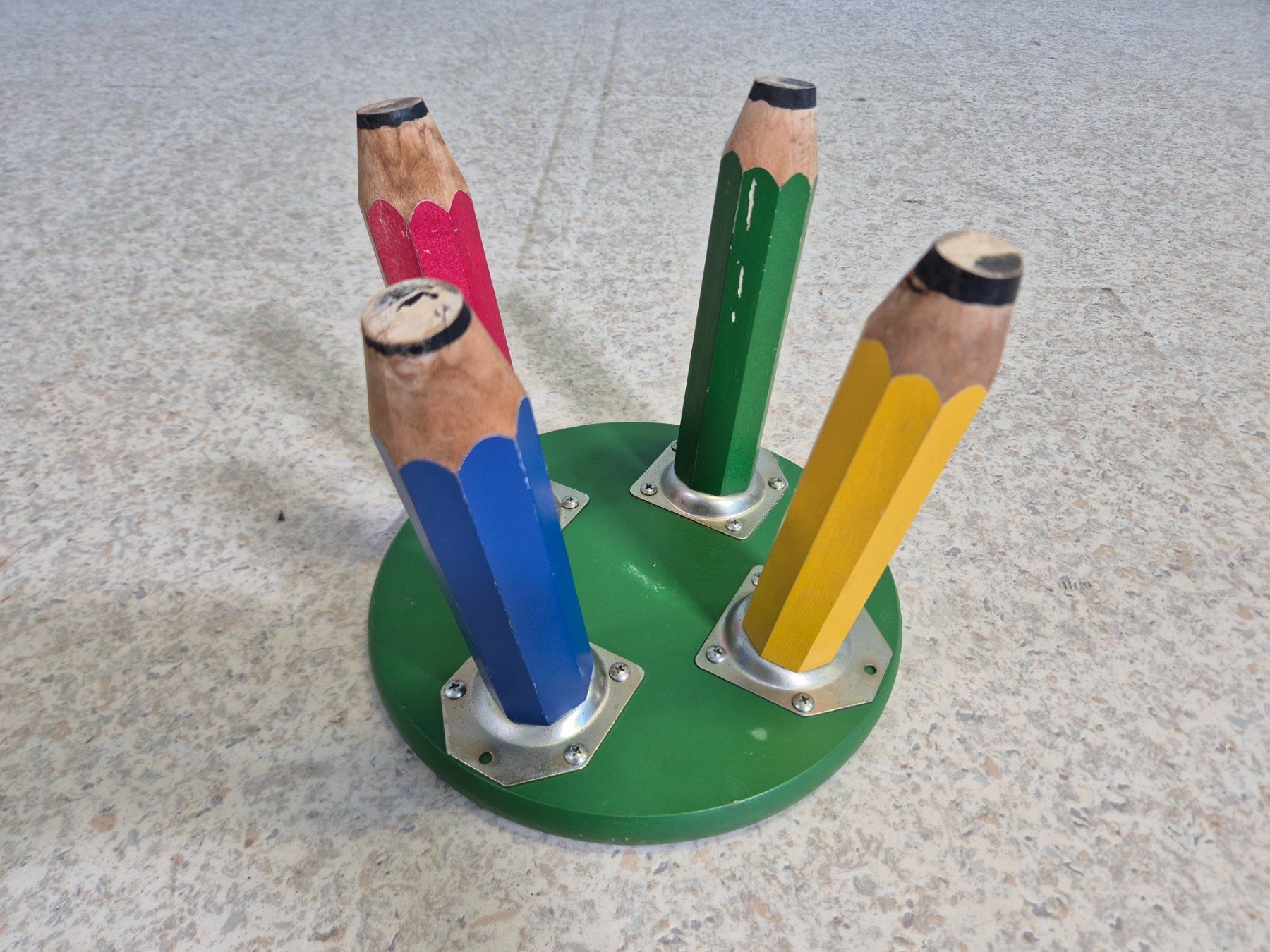 Hocker: Pierre Sala Style Stift-Höcker Kinderhocker Hocker – Gebraucht aus Nottwil von Wondewa-Shop 6