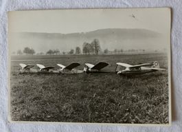 FOTO AK SCHMERLAT SH ?, Formation einmotorige Flugzeuge