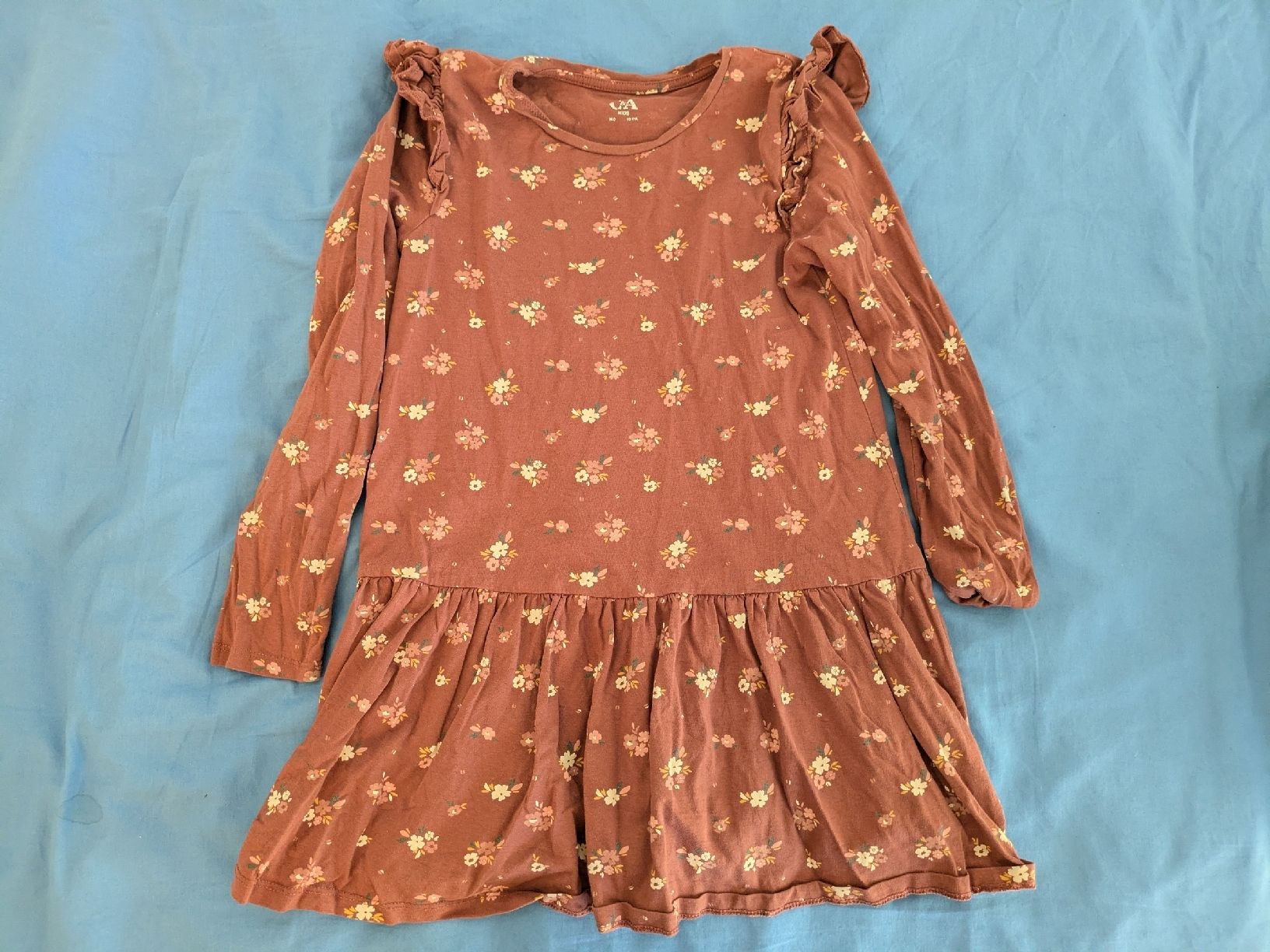 C&A Kleider & Röcke: Kleid C&A Blumenmuster Grösse 140 – Gebraucht aus Zürich von s--h