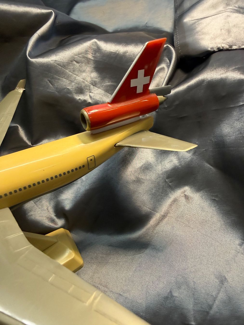 Swissair Kit di modellismo & Modellini statici: Swissair MD-11 Modell 1990 -1995 – Usato da Glattbrugg venduto da Xena2014 3