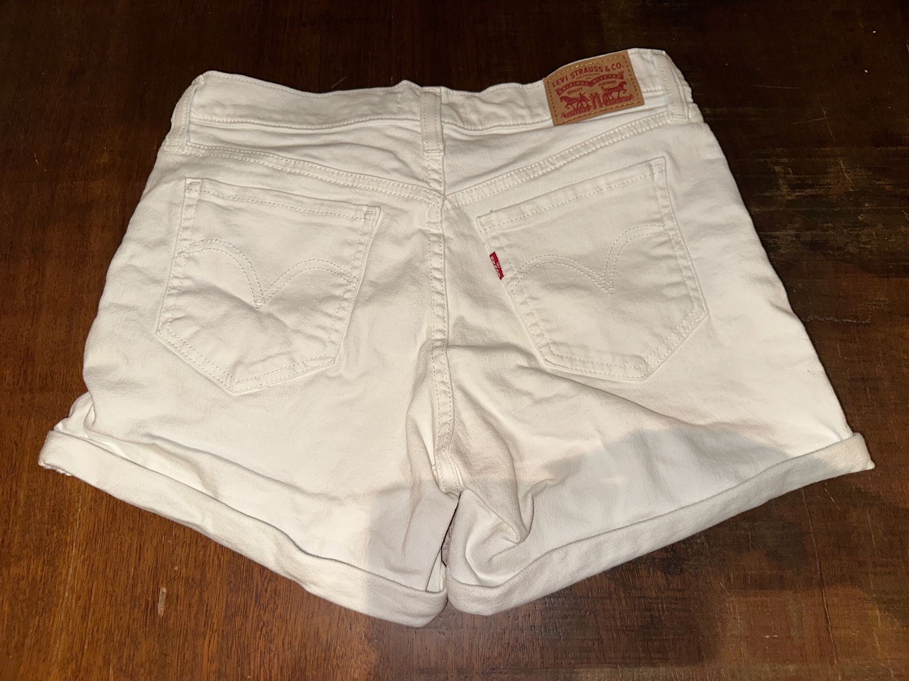 Levi's Jeans: Levi Mid Lenght Short 28 – D'occasion à Heerbrugg par cheedsk 4