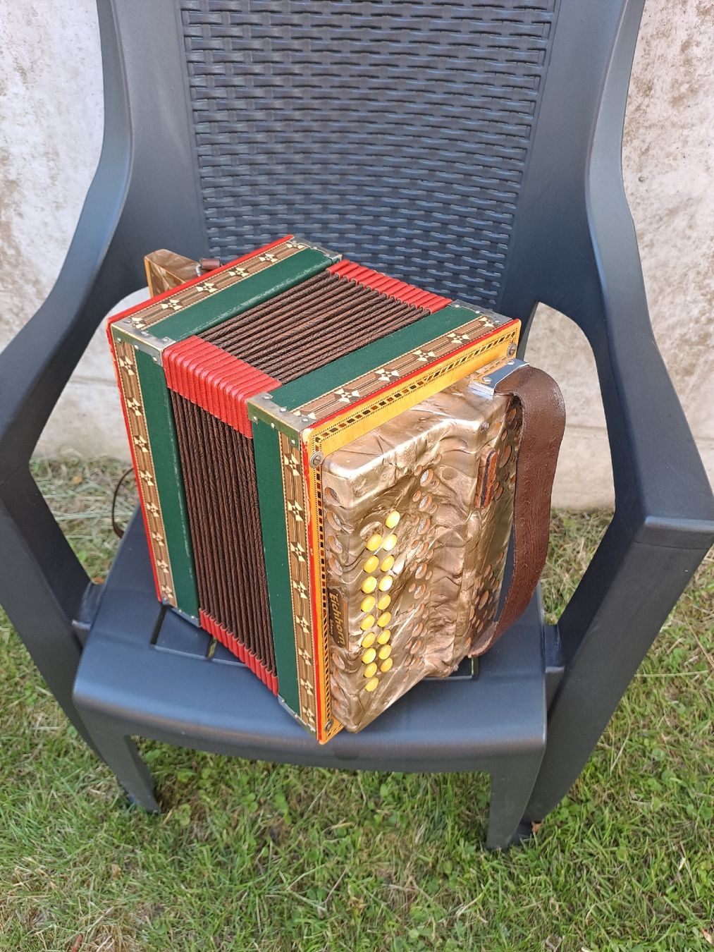 Eichhorn Instruments de musique: Eichhorn orgeli ton A  – D'occasion à Villeneuve par BibiVintage 1