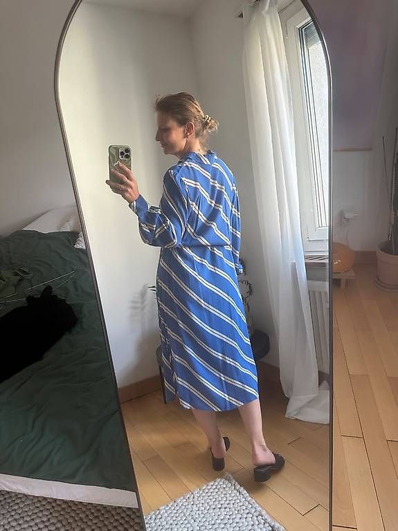 Vestiti: Tolles Kleid von Modström aus Viskose – Usato da Luzern venduto da dariajenni 2