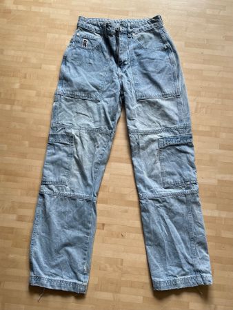 Ragged Jeans, helle Waschung, Grösse 28, Mädchen