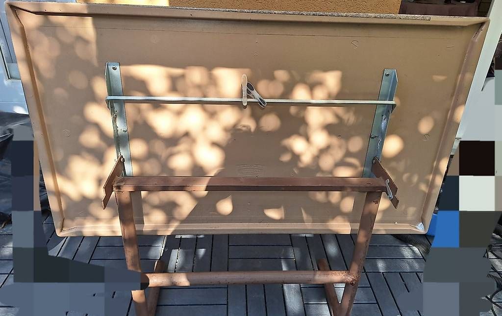 Tables: Stabiler Metall Gartentisch klappbar – D'occasion à Muri AG par Edlerweiss 1