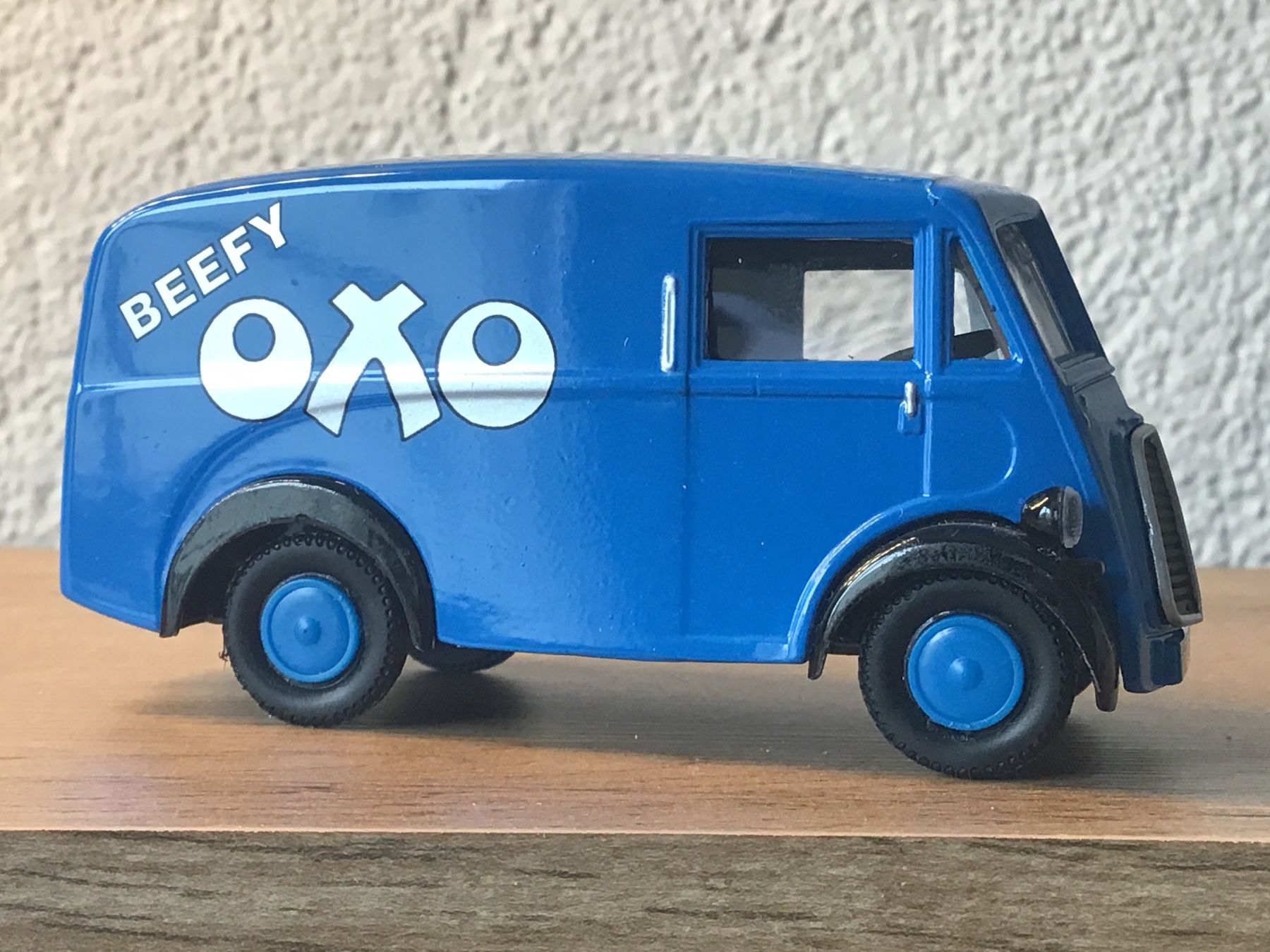 Corgi Toys Modellautos: Corgi 06202 Morris OXO Metall – Neu und originalverpackt aus Männedorf von Spezial-Modelle