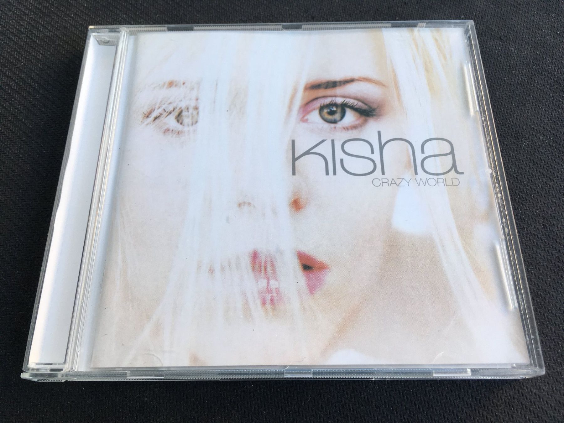 CD: Kisha - Crazy World -CD- – Usato da St.Gallen venduto da MedienJoe