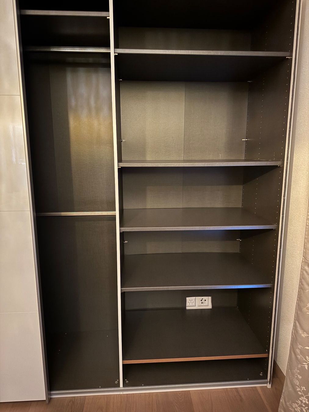 Armadi: Kleiderschrank – Usato da Langnau am Albis venduto da Adam024 1