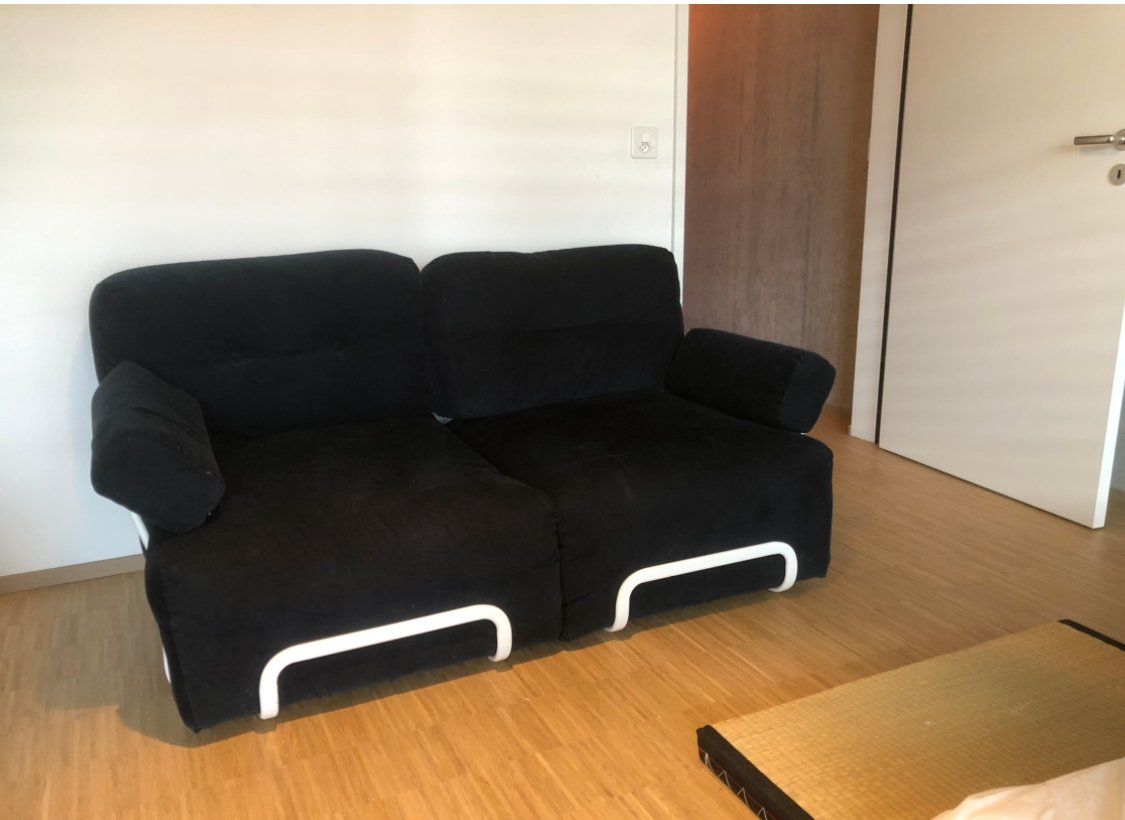 Sofas: 2er Sofa Manchester schwarz – D'occasion à Zürich par pat_5mww 2
