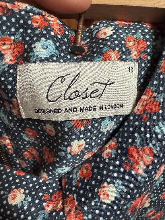 Robes: Neu Damenkleid mit Blumen – D'occasion à Laax GR par sue987 2
