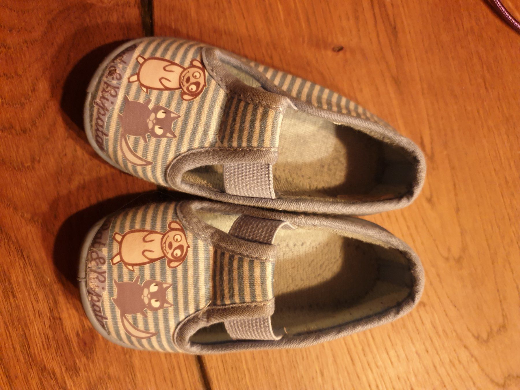 Schuhe für Jungen: Hausschuhe Grösse 21 – Gebraucht aus Reutigen von Easy0807 4