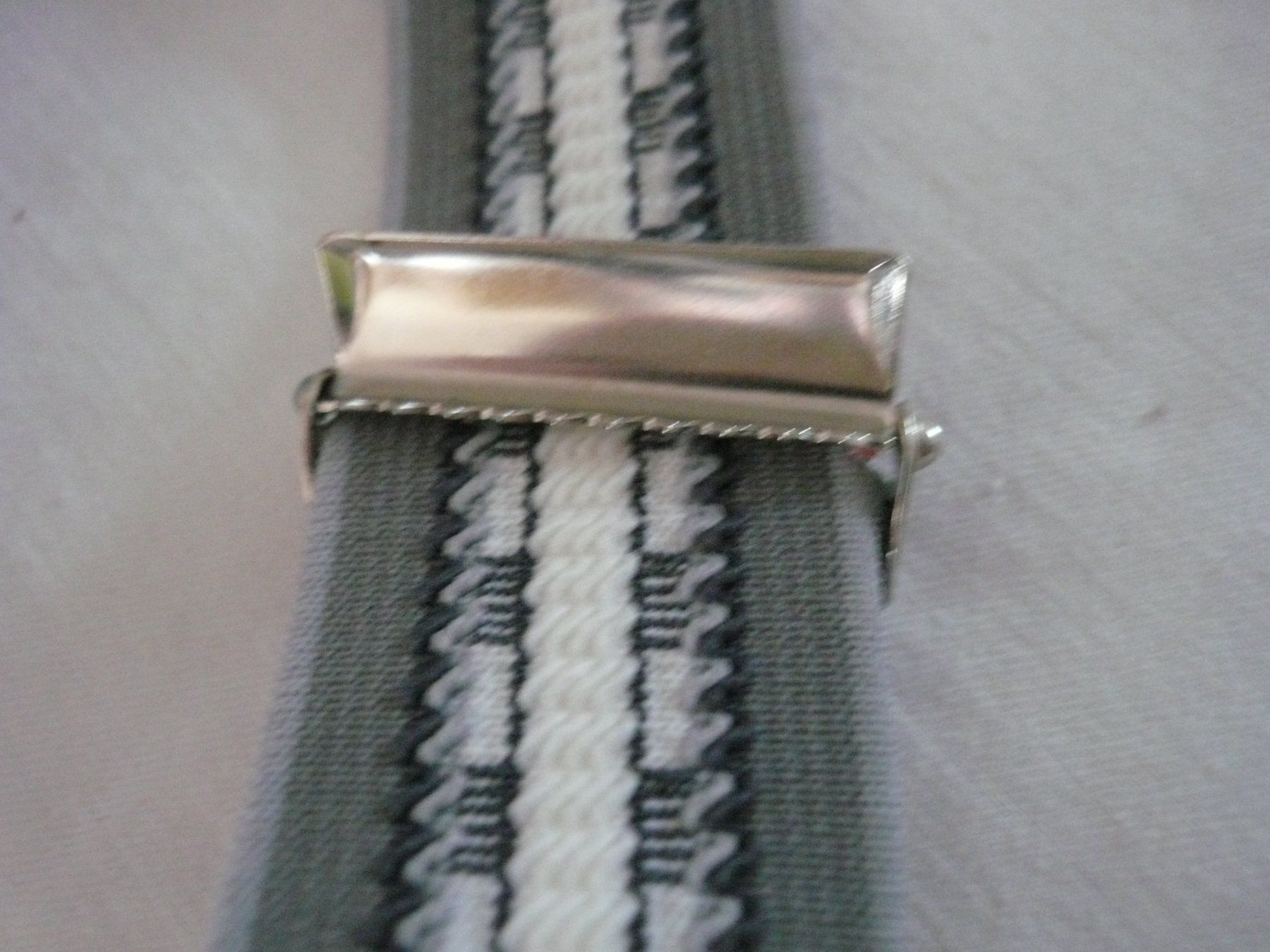 Autres vêtements & accessoires: Hosenträger grau-weiss gemustert – Neuf (Voir description) à Rotkreuz par Busa17 4