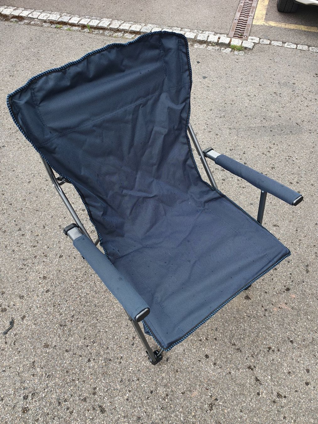 Chaises: 4 Klappstühle blau – D'occasion à Otelfingen par peter_schmid_57