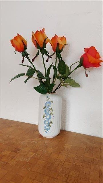 Vasen & Gefässe: Vase mit blauen Blumen, teilw.Handgemalt – Gebraucht aus Oberrohrdorf von Heinzwu 1