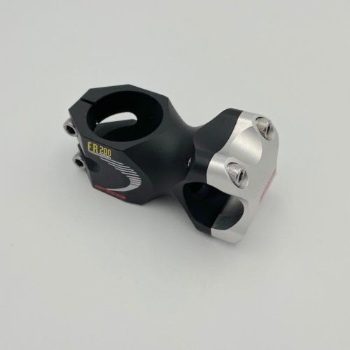 Pezzi di ricambio: FSA Vorbau FR 200 1,5" – Nuovo (secondo la descrizione) da Solothurn venduto da VintageVelo81