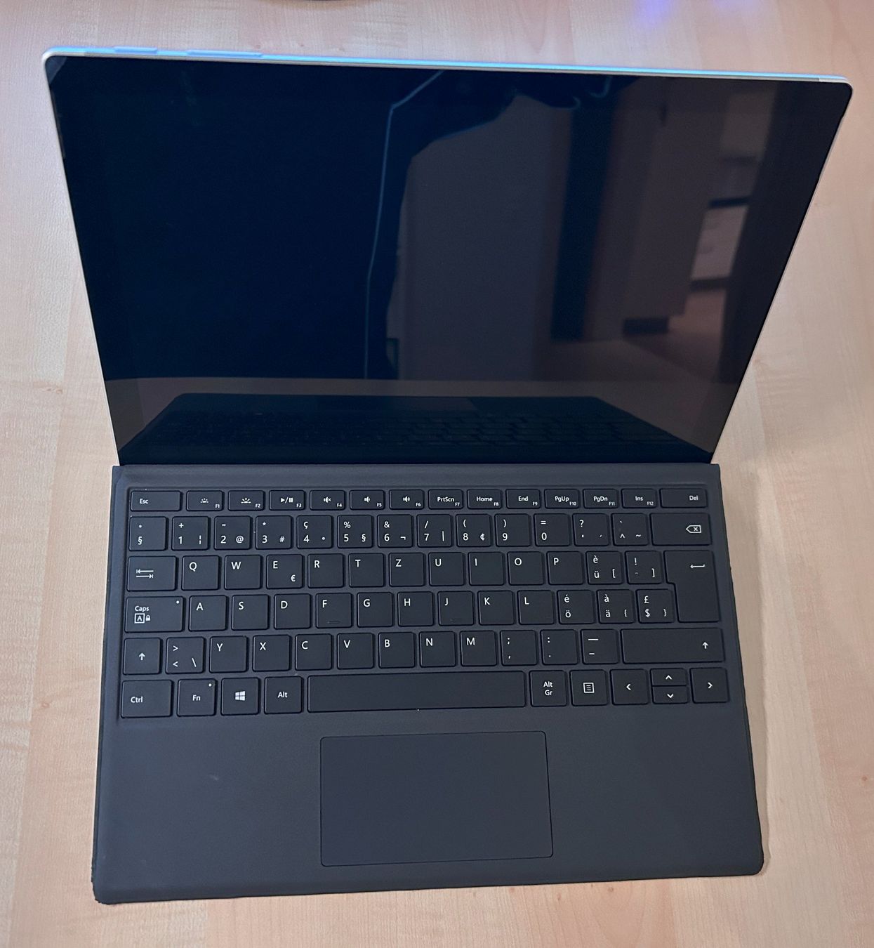 Microsoft Notebook: Microsoft Surface Pro Model 1796 i7 16 GB / 512 GB – Usato da Himmelried venduto da Postit