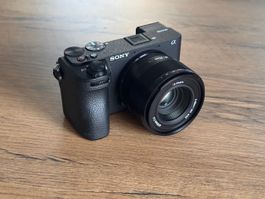 Sony Alpha 6700 kit (16-50 mm) plus 7artisans 35mm f/1,7