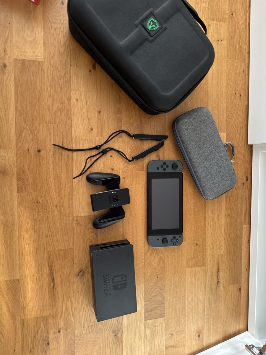 Nintendo Console: Nintendo Switch guter Zustand – Nuovo (secondo la descrizione) da Rheinfelden venduto da sul_rxj9 1