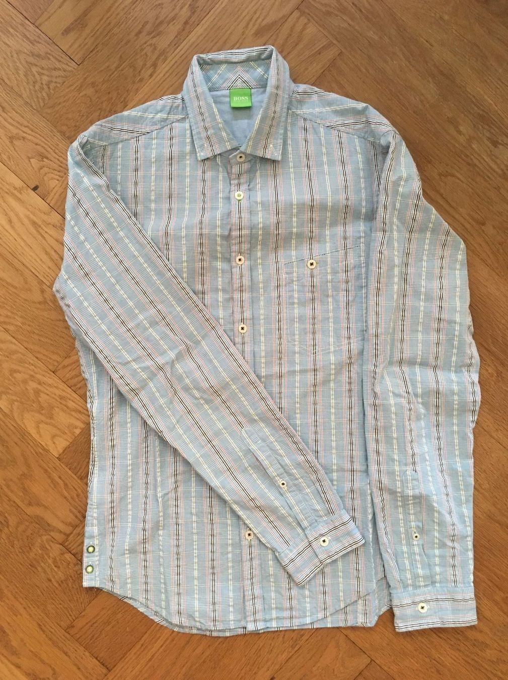 Camicie: chemise BOSS – Usato da LAUSANNE venduto da PUMPERNICKEL3