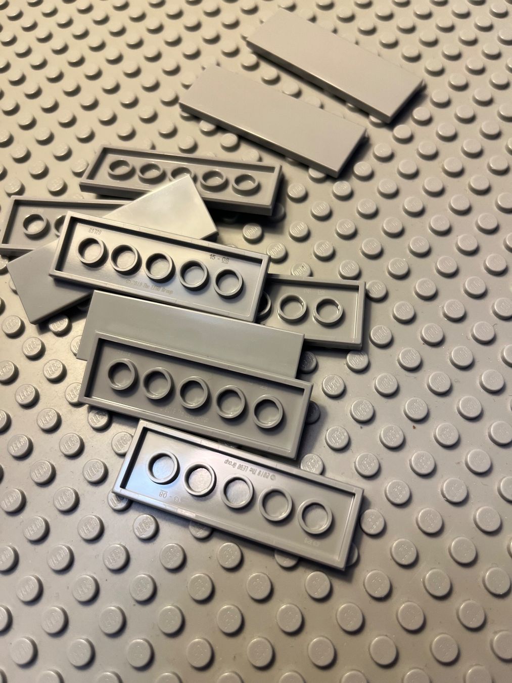 Lego Kit di costruzioni: Lego 10x Fliesen 2x6 (69729) hellgrau – Nuovo (secondo la descrizione) da Basel venduto da Swi-7621