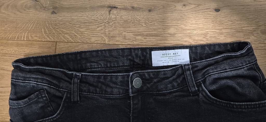 Jeans: Jeans Damen Noisy May Grösse 32/32 – Gebraucht aus Ennetbaden von dom_5nlb 2