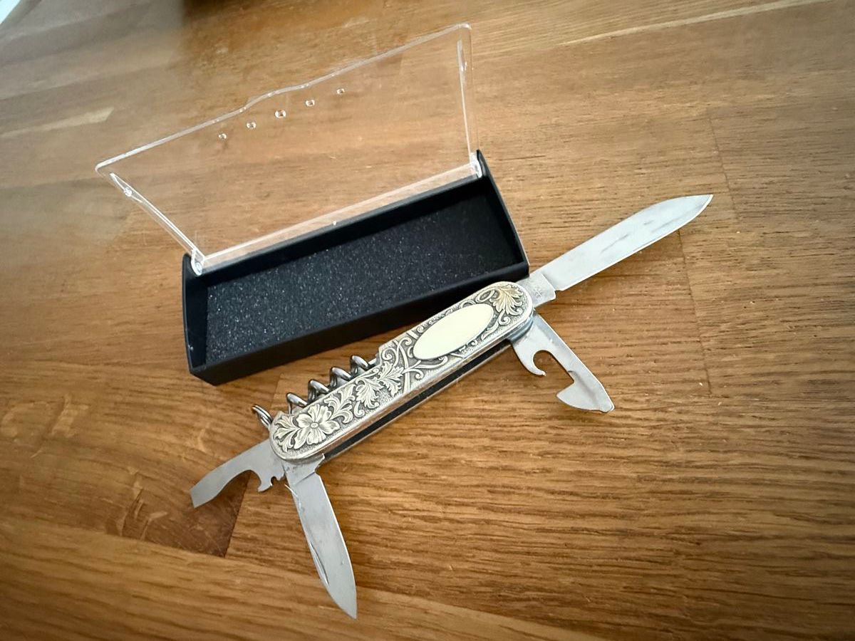 Victorinox Taschenmesser: Victorinox Taschenmesser Wallis Sackmesser – Neu (gemäss Beschreibung) aus Goldach von Messerguru 4