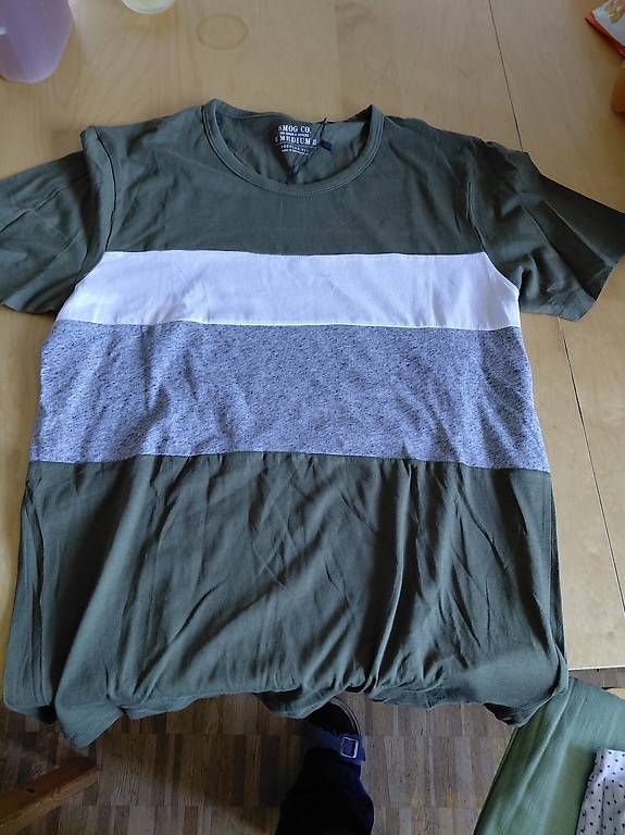 T-shirt: 4 T-Shirt gr. L – Usato da Ostermundigen venduto da deb1deb1 3
