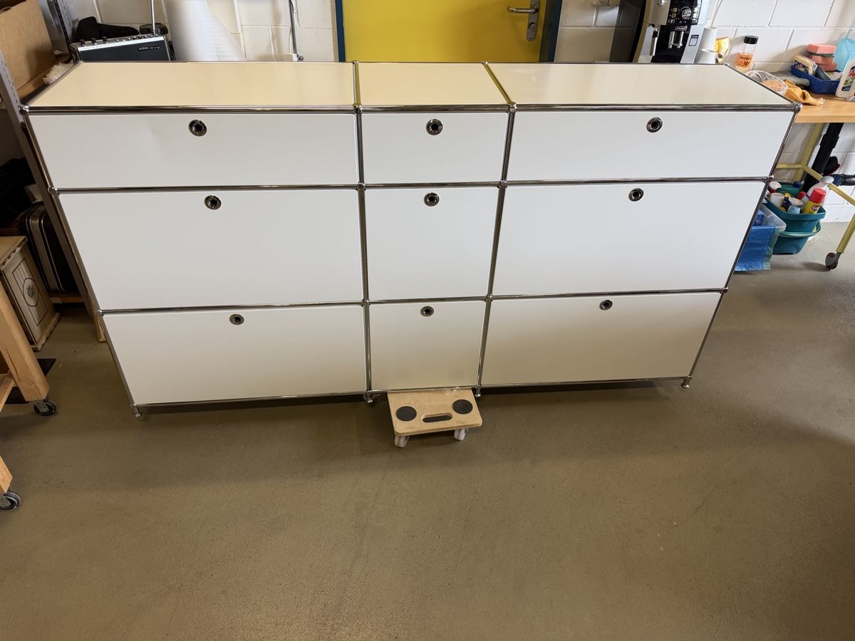 Cassettiere: Flexcube Neuwertig Design Möbel – Usato da Strengelbach venduto da RaenAntikDesign 1