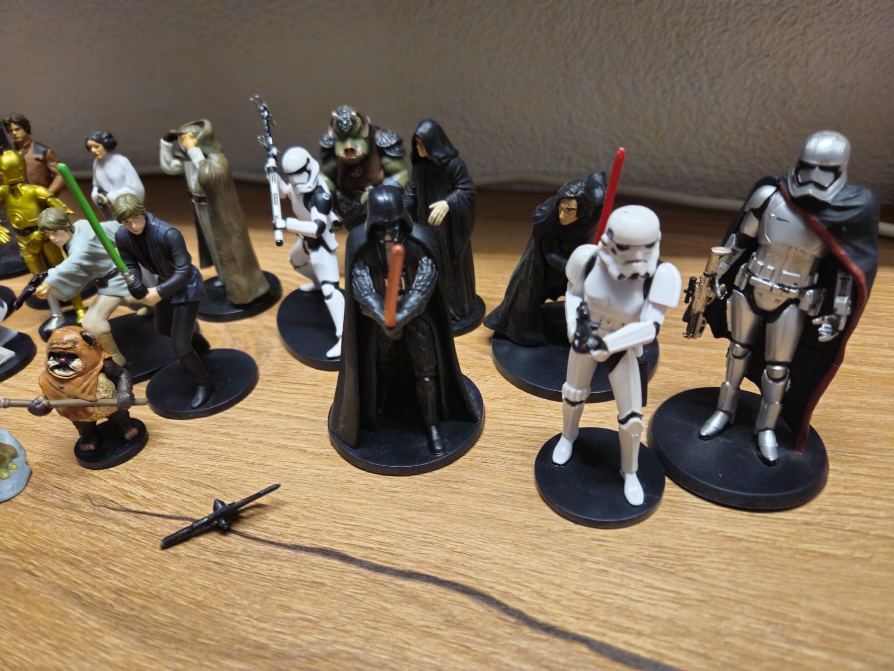Star Wars Statuette: Star Wars Figuren diverse 21x – Usato da Fischbach-Göslikon venduto da BremBarb 2