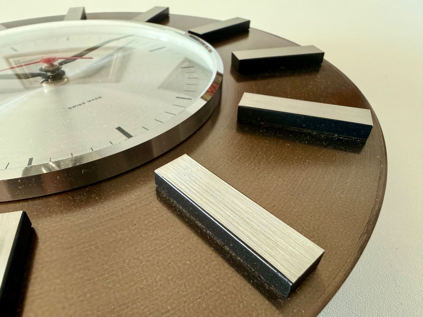 Orologi da terra & Orologi da parete: Pendule murale Elagwatch, Modernisme/Minimalisme industriel – Nuovo (secondo la descrizione) da Le Mont-sur-Lausanne venduto da LycaGallery 3