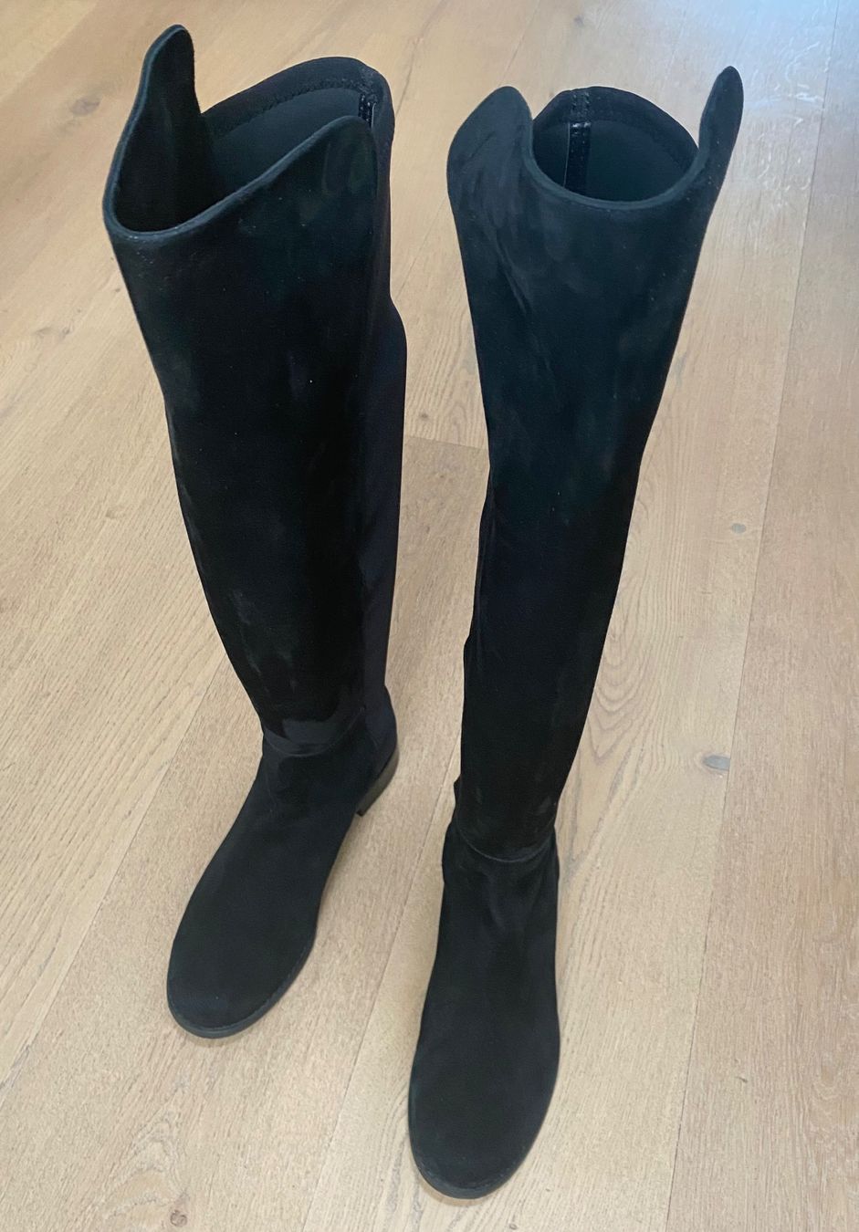 Stuart Weitzman Scarpe da donna: Stiefel Overknee Stuart Weitzman – Usato da Hinteregg venduto da VeraZ