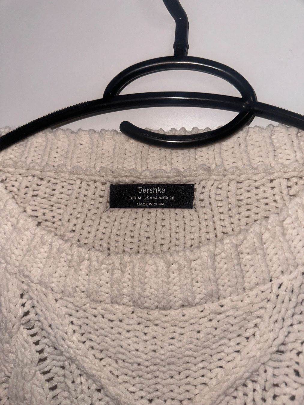 Bershka Maglioni & Felpe: gestrickter (crop) Pullover von Bershka – Nuovo (secondo la descrizione) da Zürich venduto da kri_hy6t 1