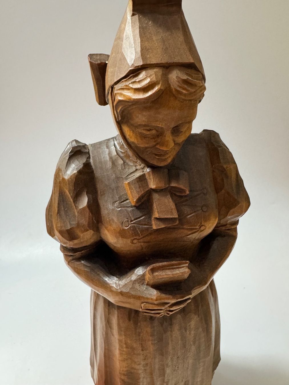 Skulpturen & Statuen: Brienzer Schnitzerei      Bäuerin 35 cm           /O O5# – Gebraucht aus Grenchen von swiss.antiques 1