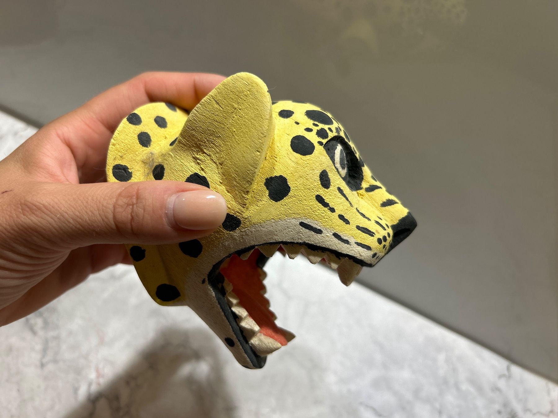 Skulpturen & Statuen: Holzfigur Leopard Kopf geschnitzt handbemalt bemalt – Gebraucht aus Basel von toy_t8bb 3