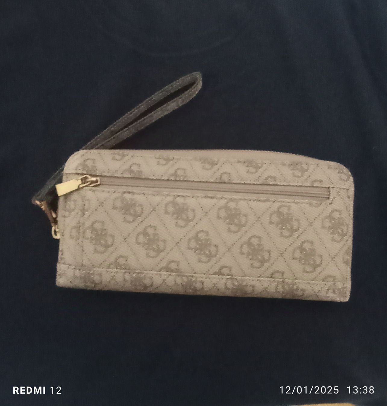 Guess Portamonete: Neuf porte-monnaie Guess – Nuovo (secondo la descrizione) da Fribourg venduto da mal_8zjh 3