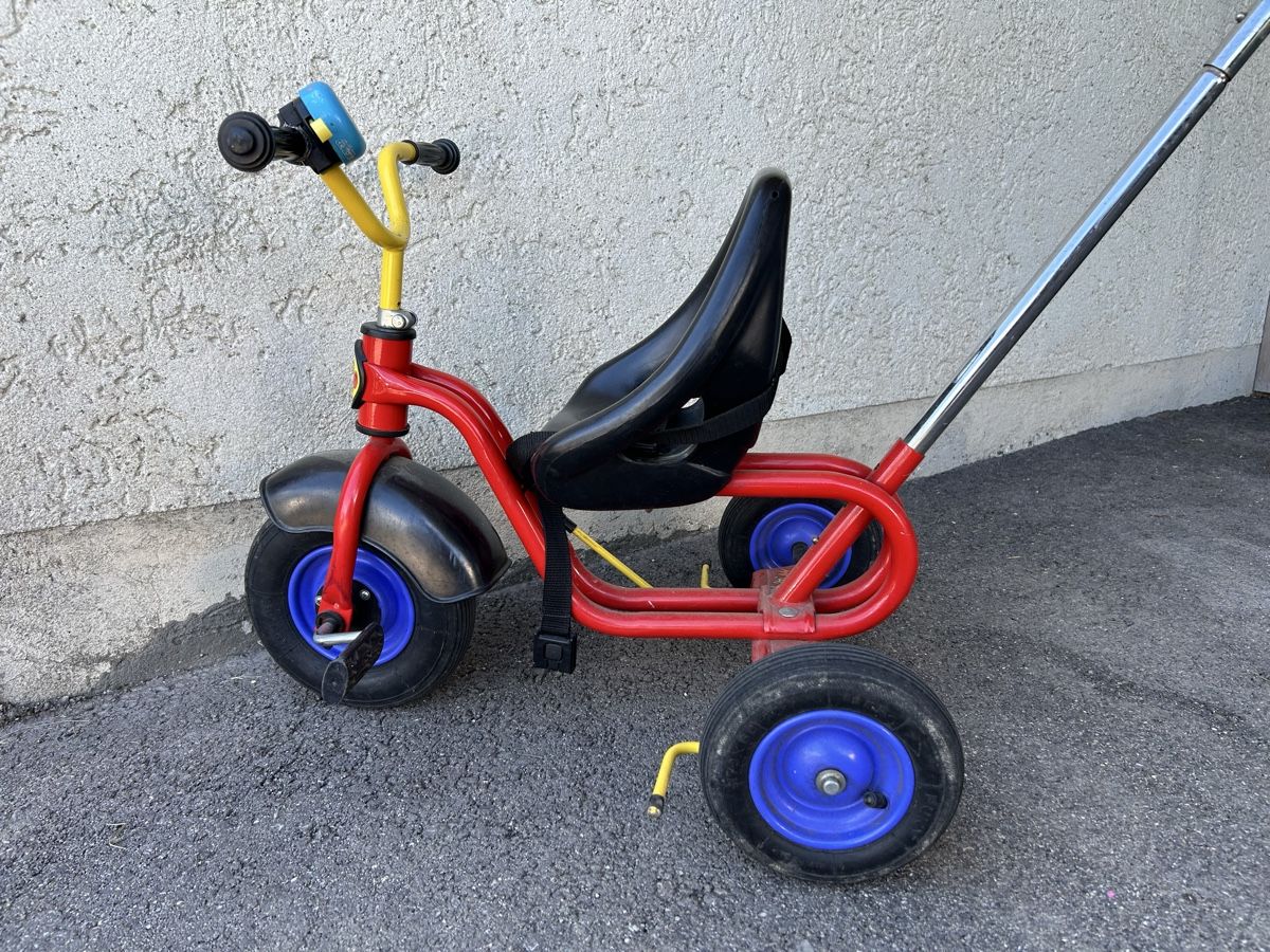 Puky Veicoli per bambini: Dreirad mit Schiebestange – Usato da Huttwil venduto da steiner_rahel
