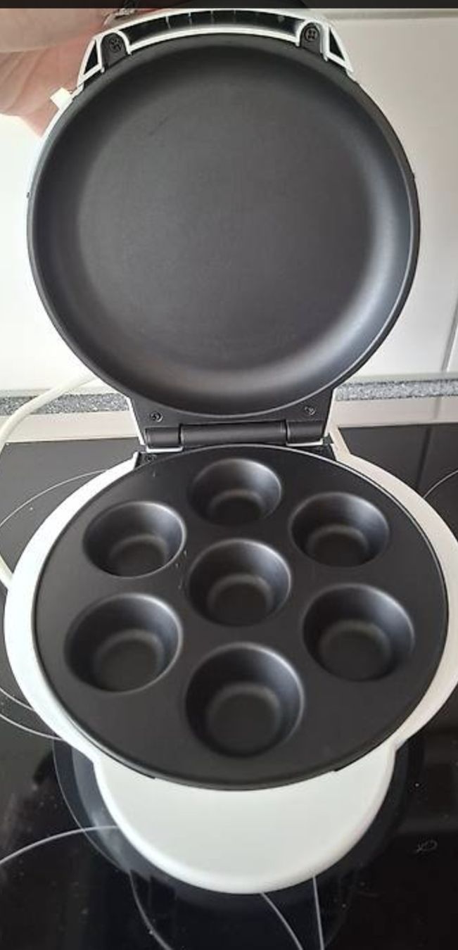 Elettrodomestici da cucina: Cupcake Maker – Usato da Suhr venduto da Design_by_Debi