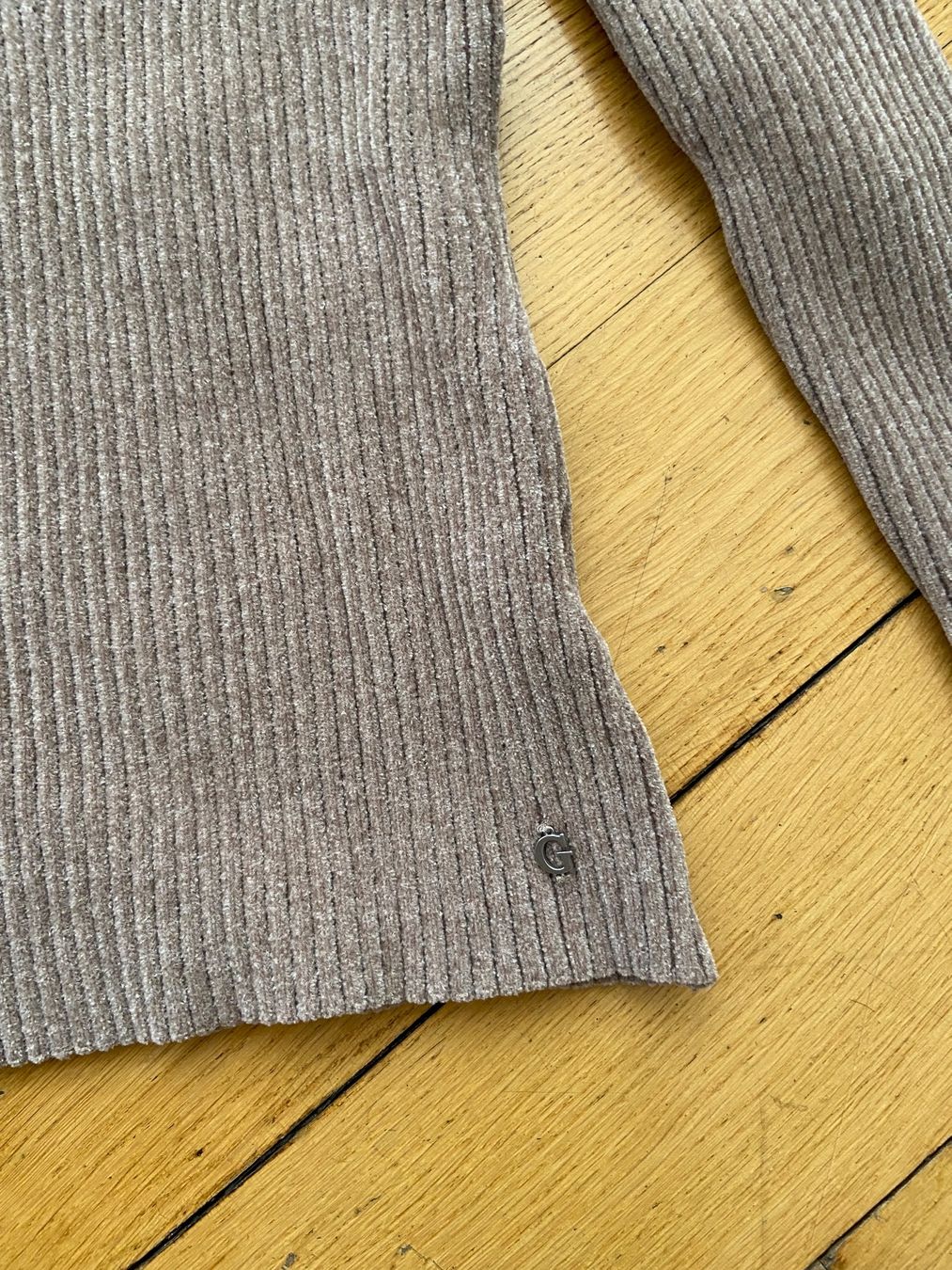 Guess Maglioni & Felpe: Guess Damenpullover, Rollkragen, Grösse S, Top Zustand! – Usato da Basel venduto da sarahf01 1