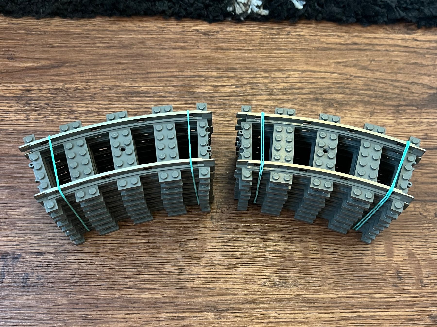 Lego Spielzeuge: LEGO 9v Schienen Gebogen 16 stk. – Gebraucht aus Uttigen von sonorsonic 1