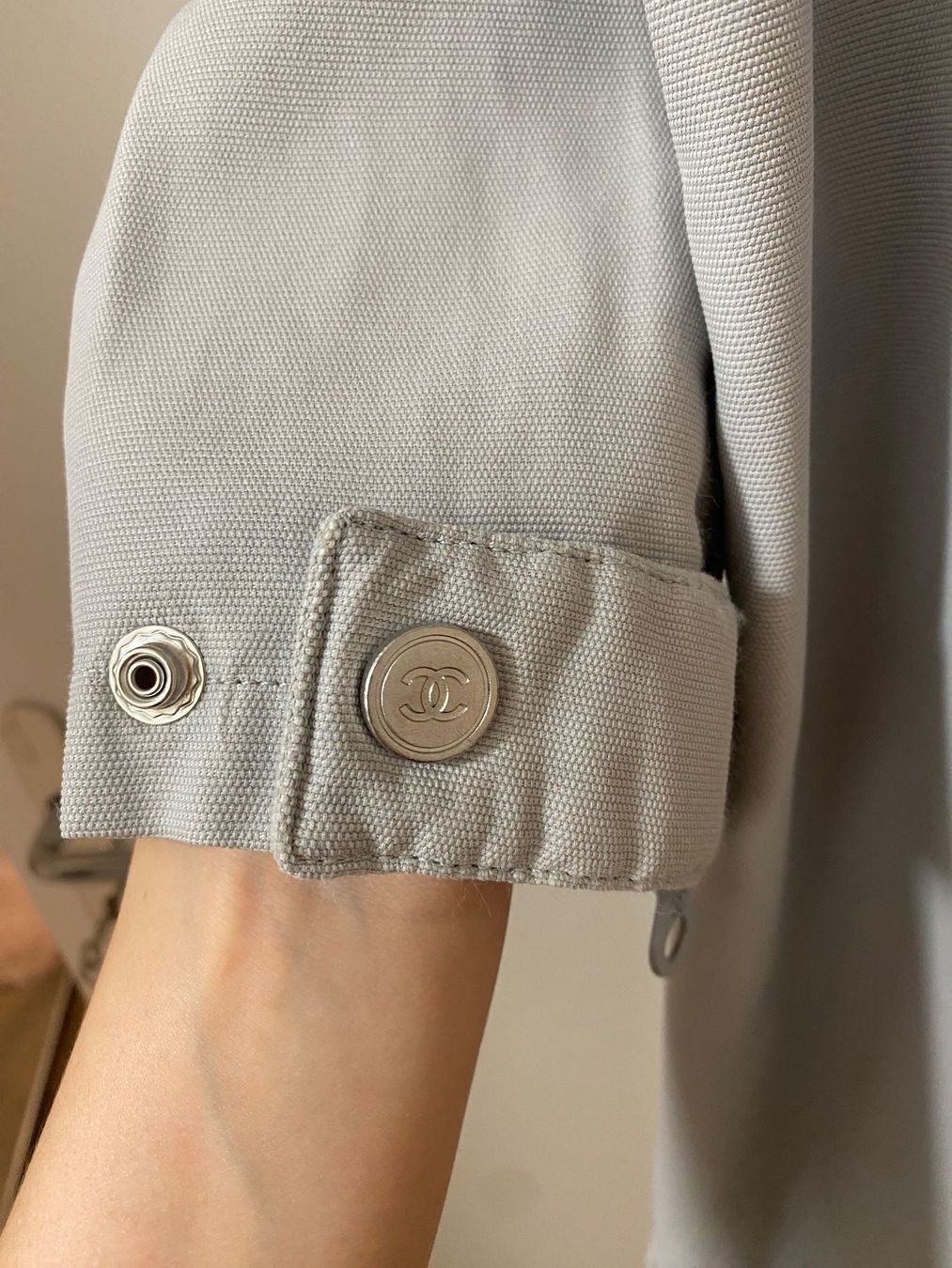 Chanel Jacken: Chanel Jacke – Gebraucht aus Wetzikon ZH von Deba26 1