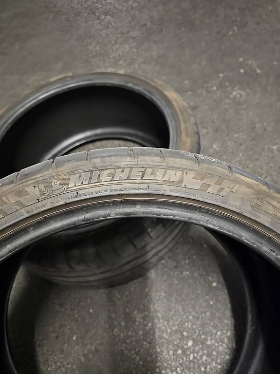 Pneumatici & Ruote complete: Pneus Michelin 285/30/19 – Usato da Collombey venduto da xixalopes