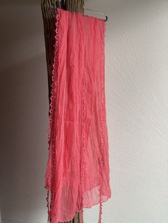 DIVERSE hübscher Schal in Farbe Koralle