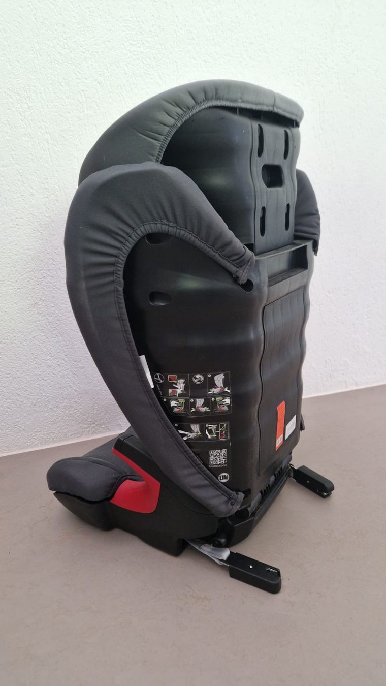 Britax Römer Seggiolini per auto: Britax Römer Kindersitz KIDFIX SL – Usato da Killwangen venduto da FamilieRudaz 2