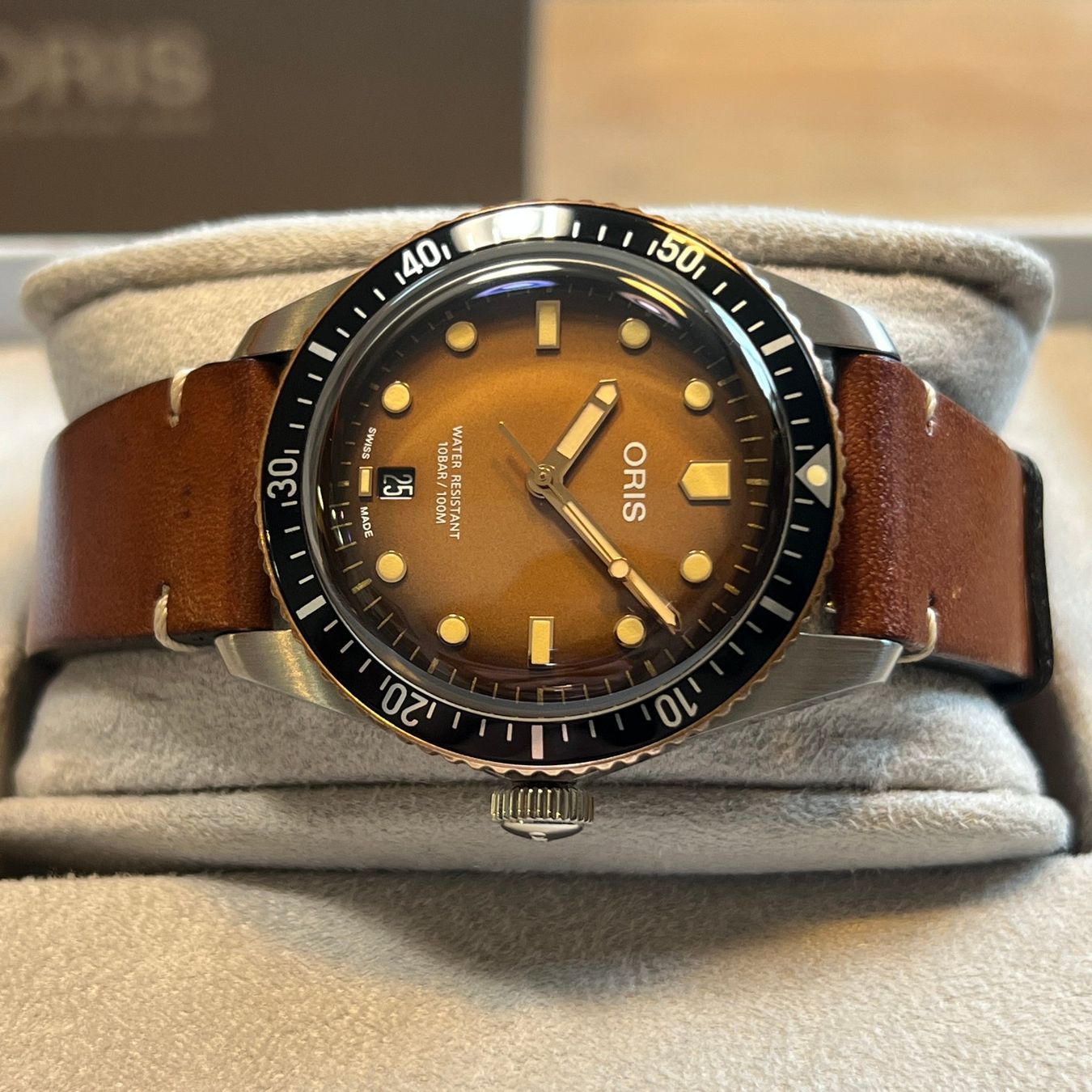 Oris Orologi: Oris Divers Sixty-Five Bronze Automatic Date Full Set 01733 – Usato da Carouge GE venduto da Watchaser 6